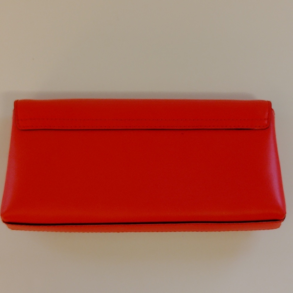 Kate Spade Pink 🩷 Clutch with Silver Bow - Picture 3 of 12